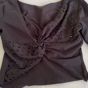 Kellé v-neck twist front rhinestoned crop top S